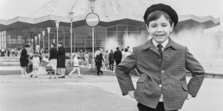    Фото: mos.ru/ У Большого московского цирка на проспекте Вернадского/ Фото Л. Княжинского. 1970-е годы. Главархив Москвы Александра Горохова