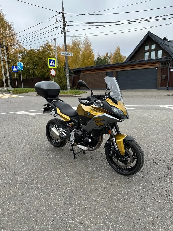 Вариант установки на дополнительных кронштейнах в районе защитных дуг (Вид сбоку) 