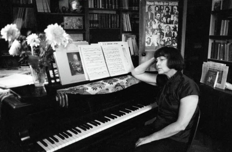 С раннего возраста Губайдулина начала учиться в музыкальной школе. Фото: Тер-Месропян / РИА Новости