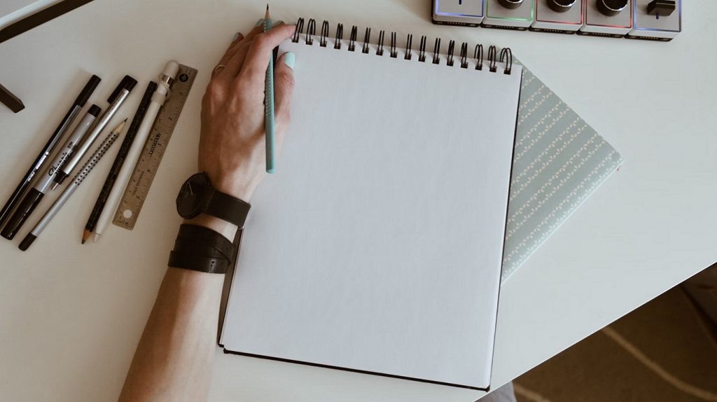     Как редактировать текст: советы от ведущего редактора МИФа Анастасия Денисенкова