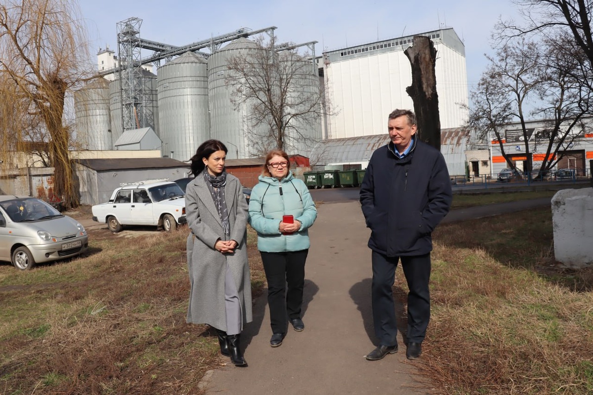    Врио зампреда Правительства Курской области приняла участие в проверке УК из-за жалоб жильцов