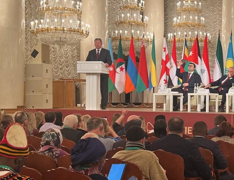    Проблему сокращения пчелосемей в России озвучил Владимир Кашин