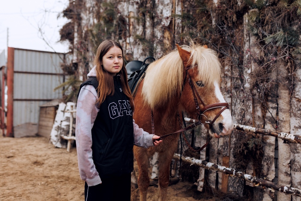    Нижегородские волонтёры Победы организовали для семей участников СВО и многодетных семей конное представление