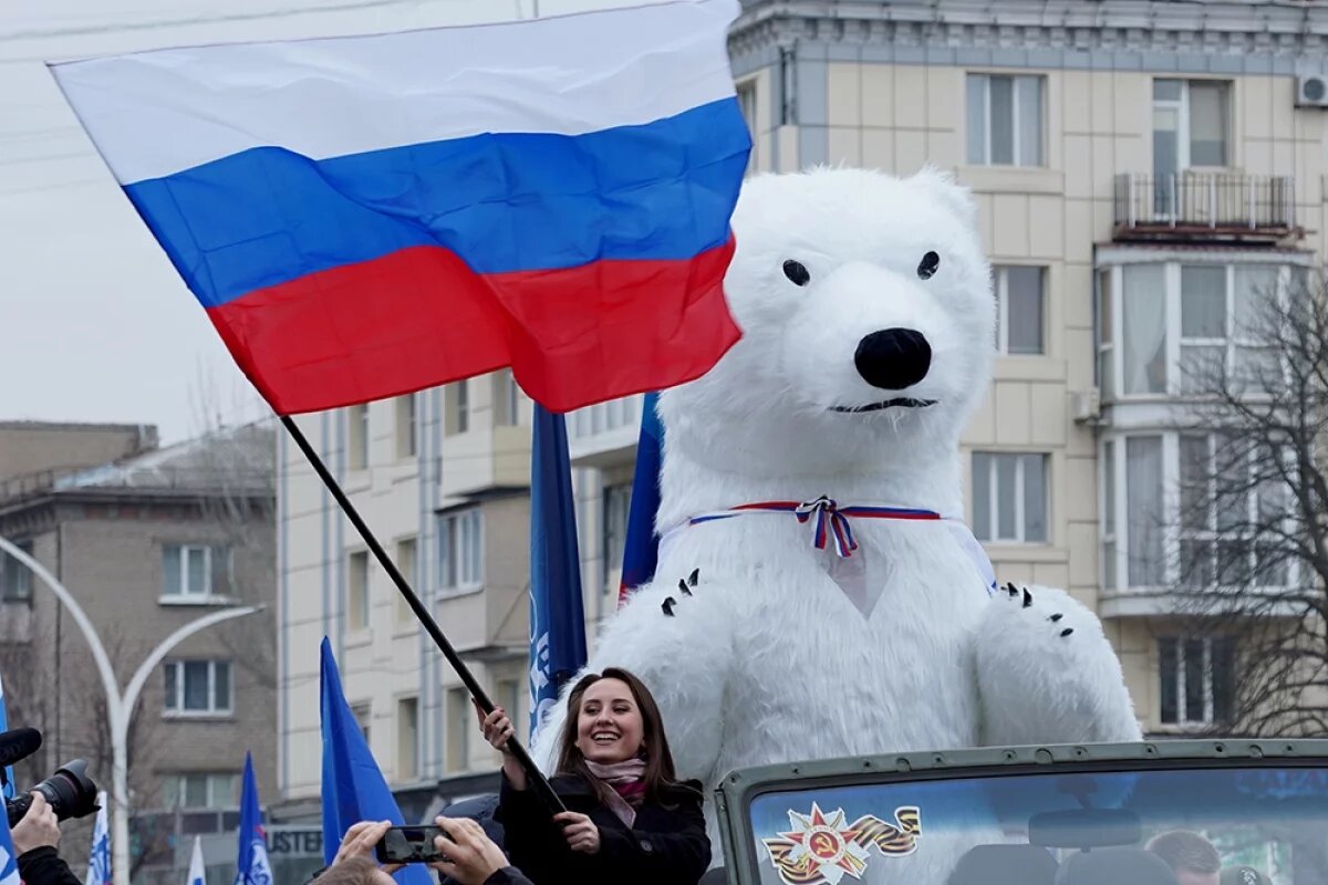    Регионы-шефы восстановили почти 1,5 тыс. объектов в ЛНР в прошлом году