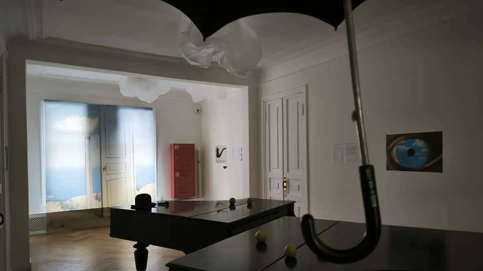 Выставочный проект «Сюрр. Вам что раньше не приходилось удивляться?» в музее «Литературная жизнь Урала XIX века» .📷Фото: Николай Яблонский / Коммерсантъ