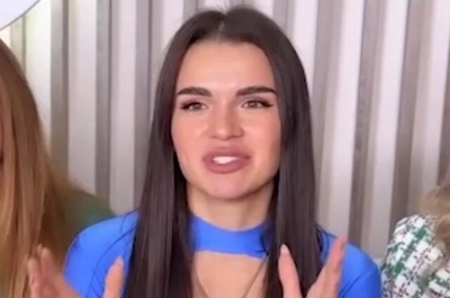    Надин Серовски. Кадр видео