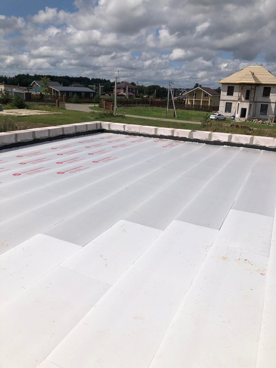 Устройство теплоизоляционного слоя. Июль 2024г.