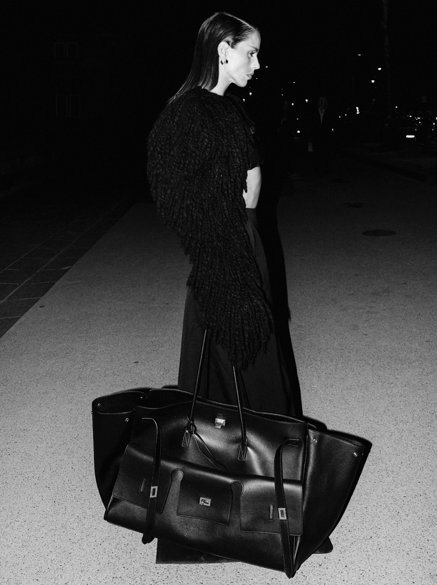     Zivert на показе Balenciaga