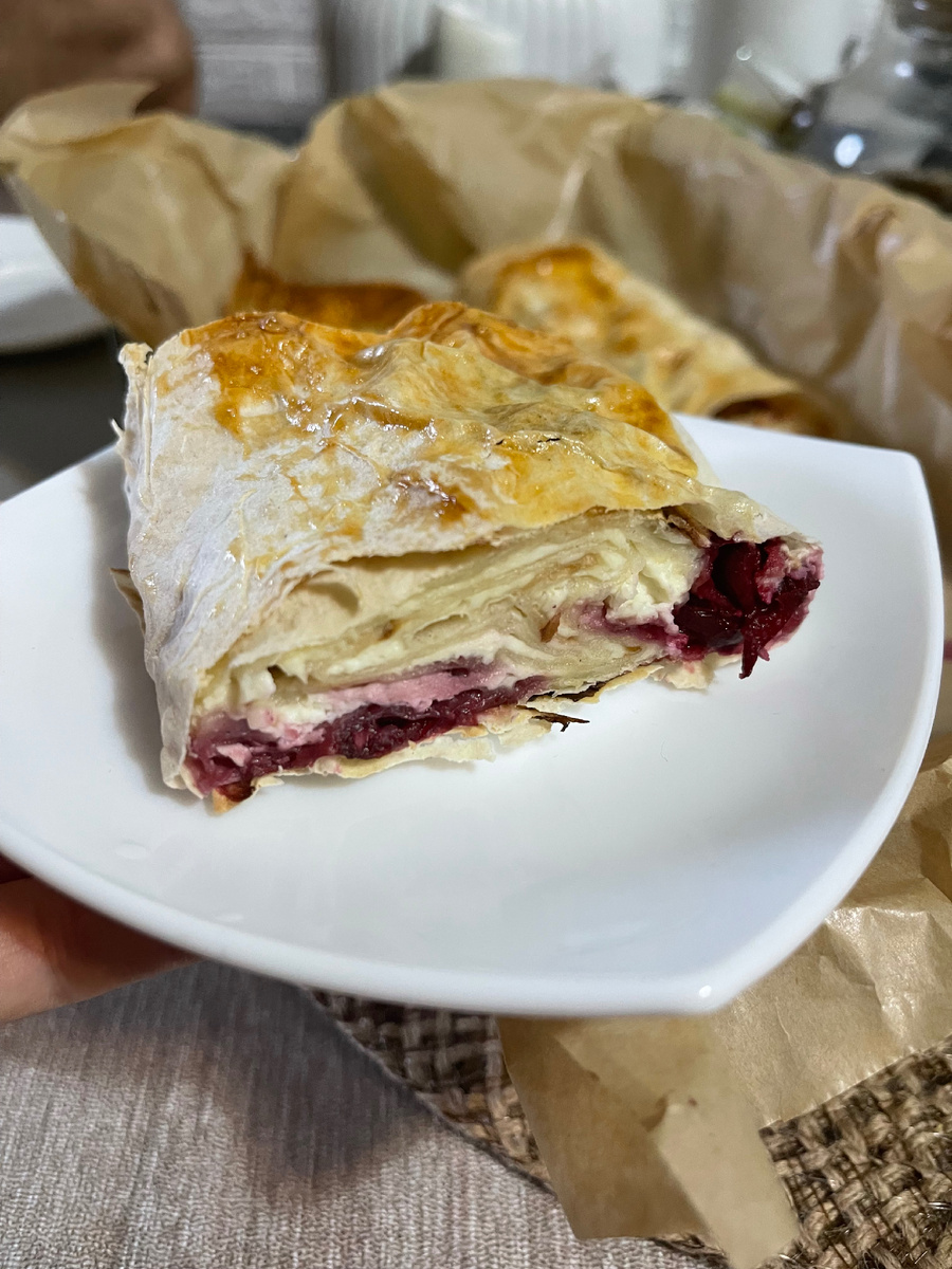 Штрудель из тонкого лаваша 😋. Фото автора.