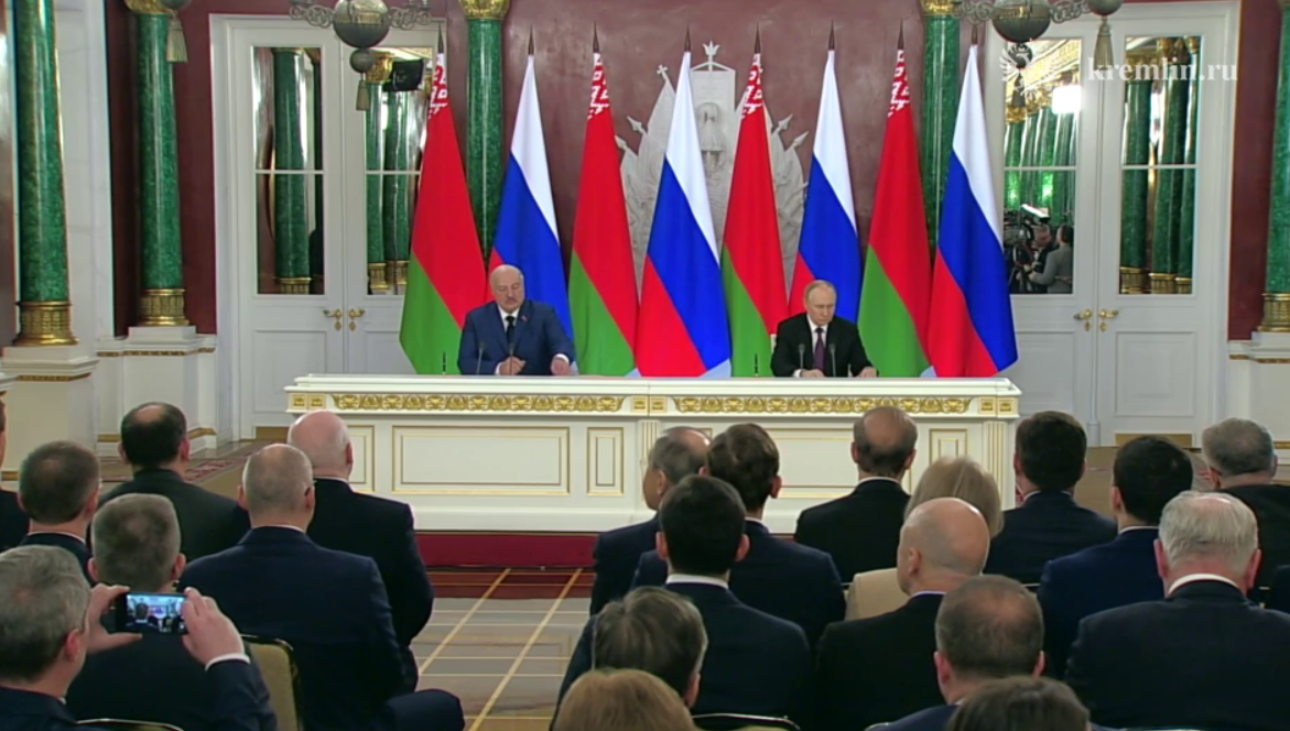   Президенты Владимир Путин и Александр Лукашенко. Фото: стоп-кадр видео пресс-службы Кремля