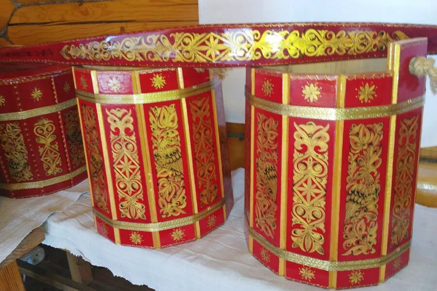 Шекснинская золоченая роспись