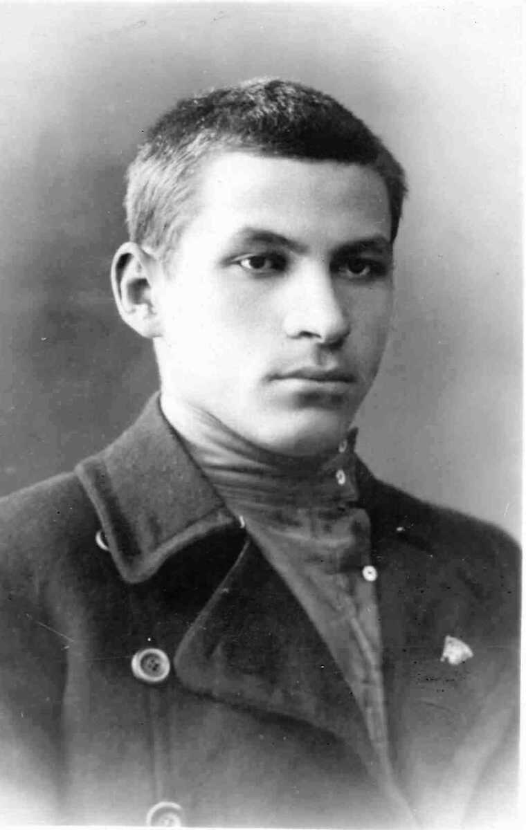 Туранов Николай Михайлович в студенческие годы (фото из архива автора)