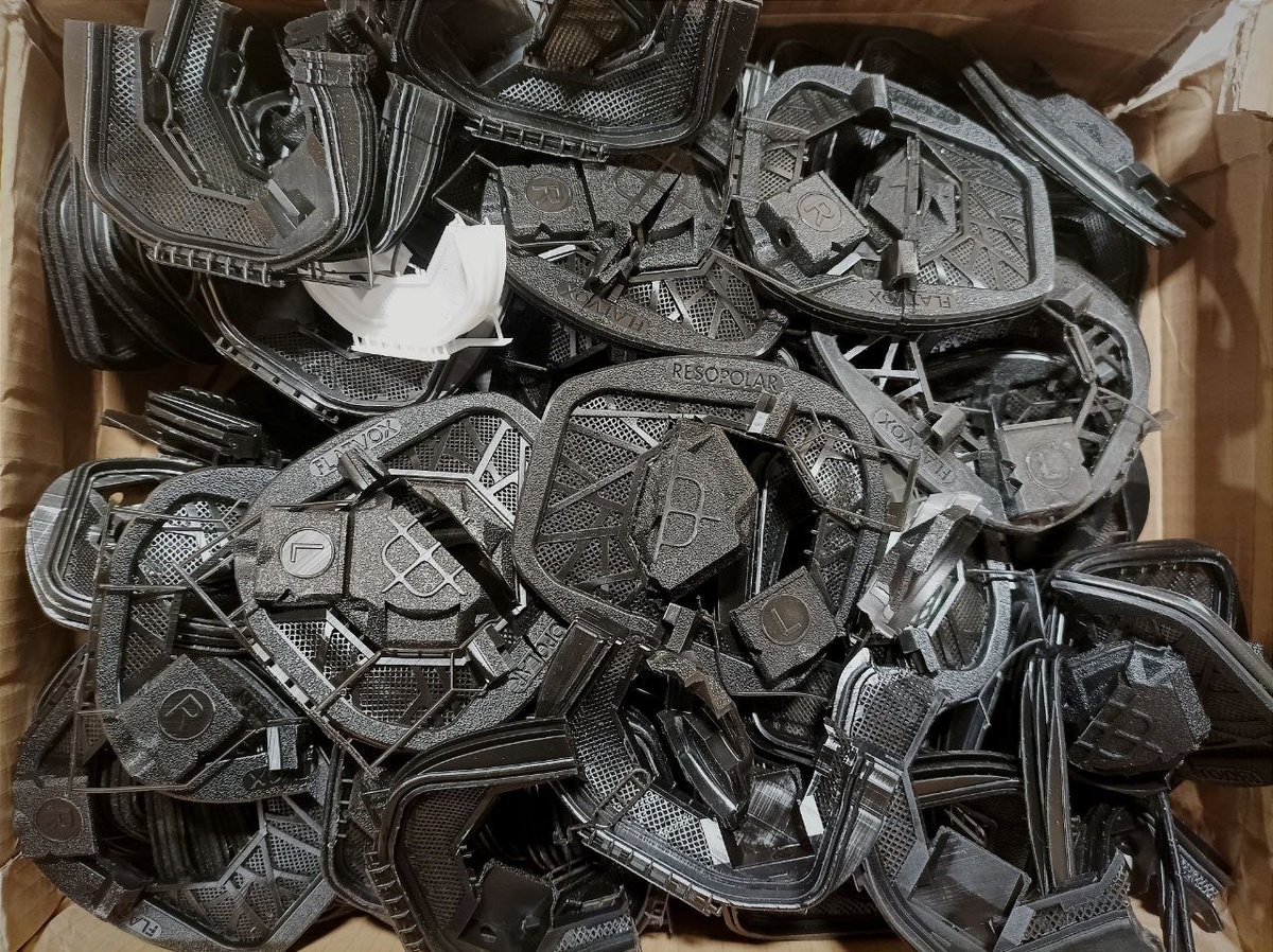 Результаты трудов специалистов. Целая коробка брака. И не одна, видимо.