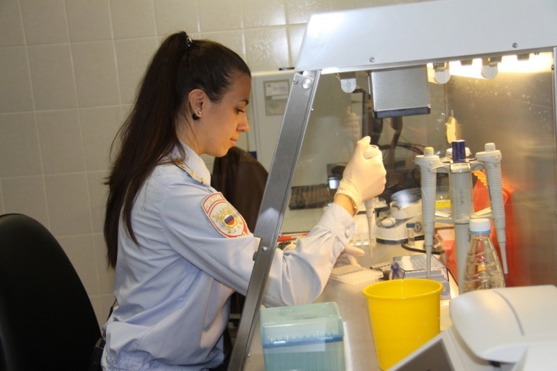 Криминалист за работой. Фото из открытых источнико