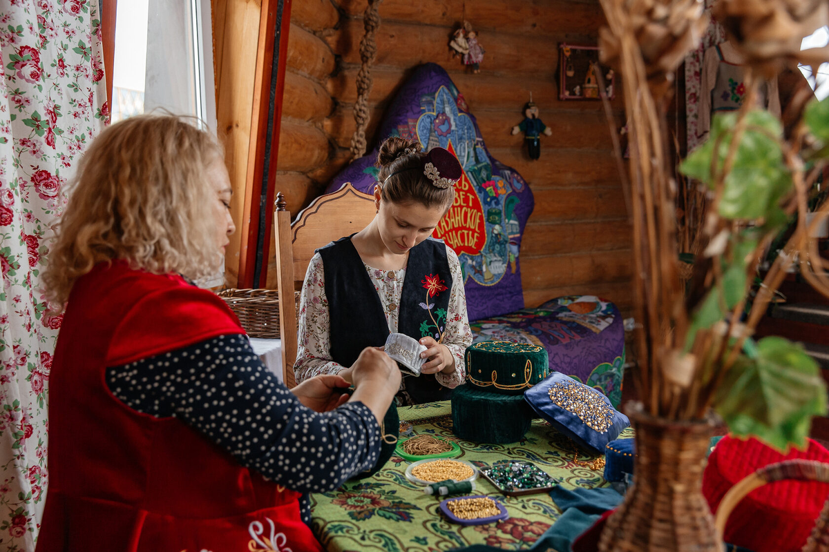 Создание татарской тюбетейки. Источник: https://tugan-avilim.ru/master2
