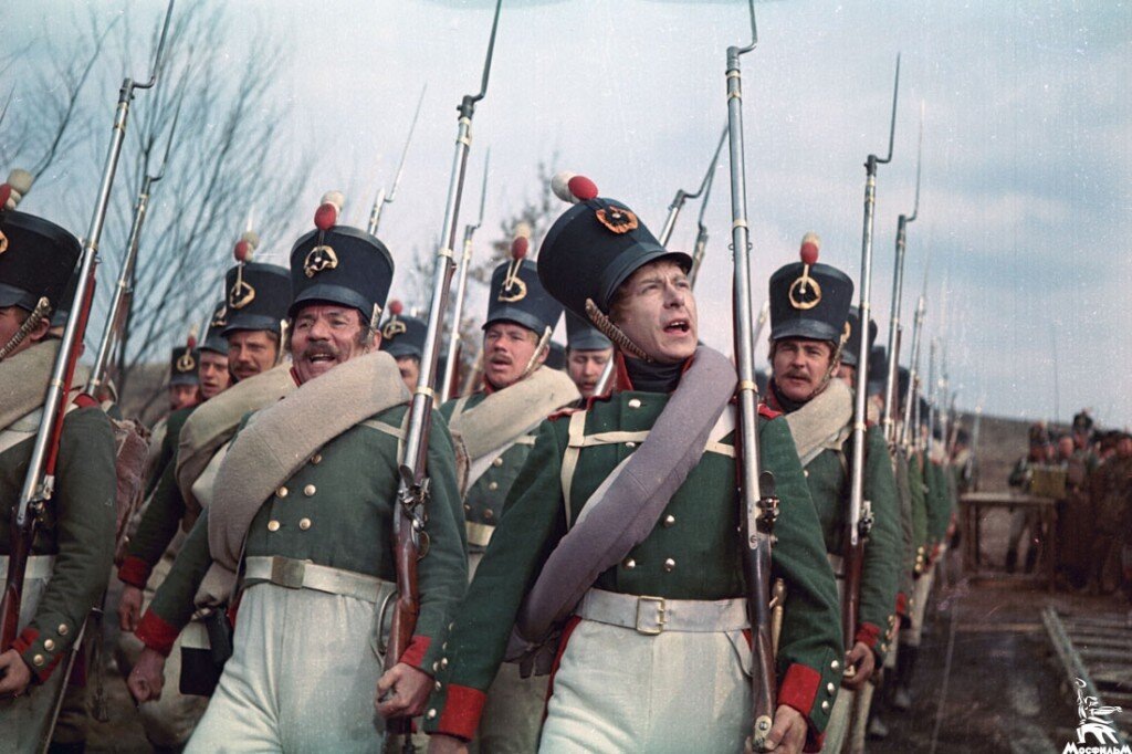 Солдаты поют песню