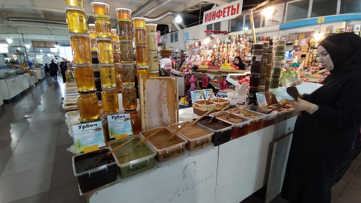 Урбеч, орехи, травы, варенья