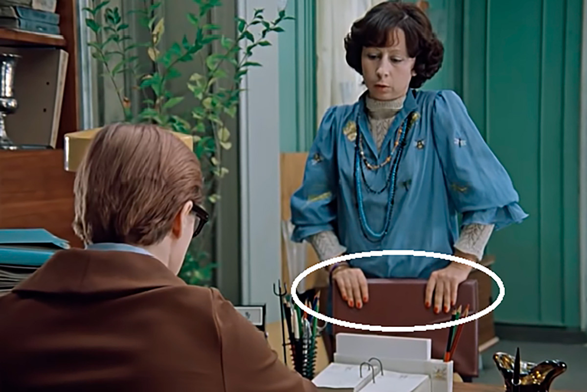 Киноконцерн «Мосфильм» / YouTube📷Кадр из фильма «Служебный роман»