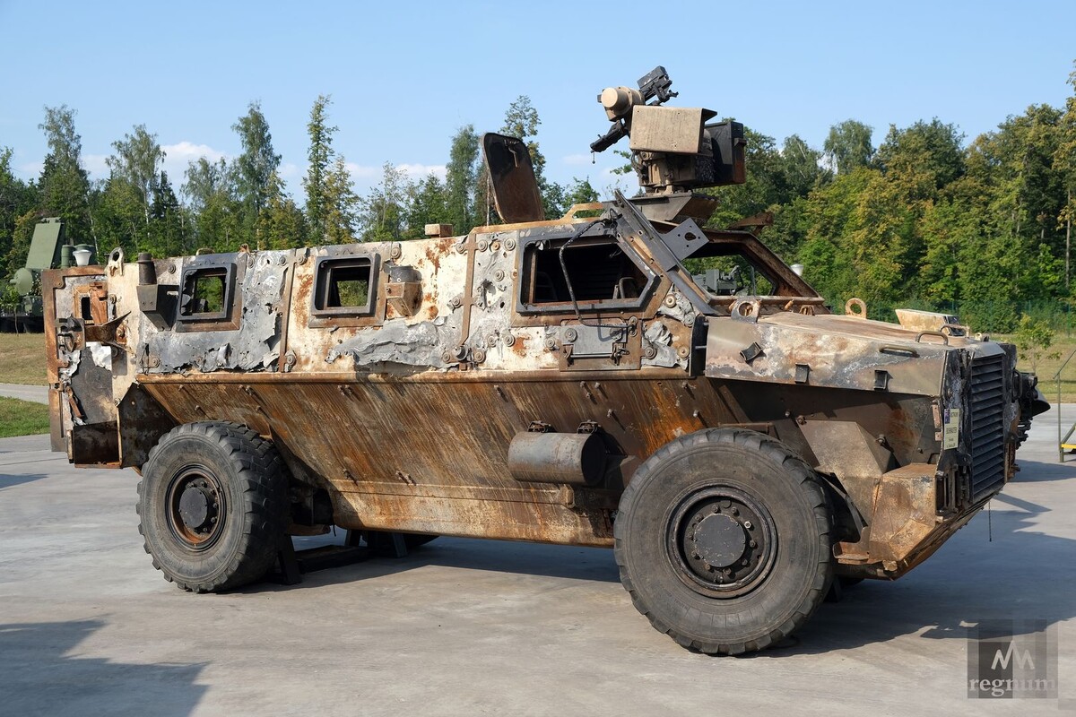    Австралийский автомобиль Bushmaster / Источник: Василий Иванов © ИА REGNUM