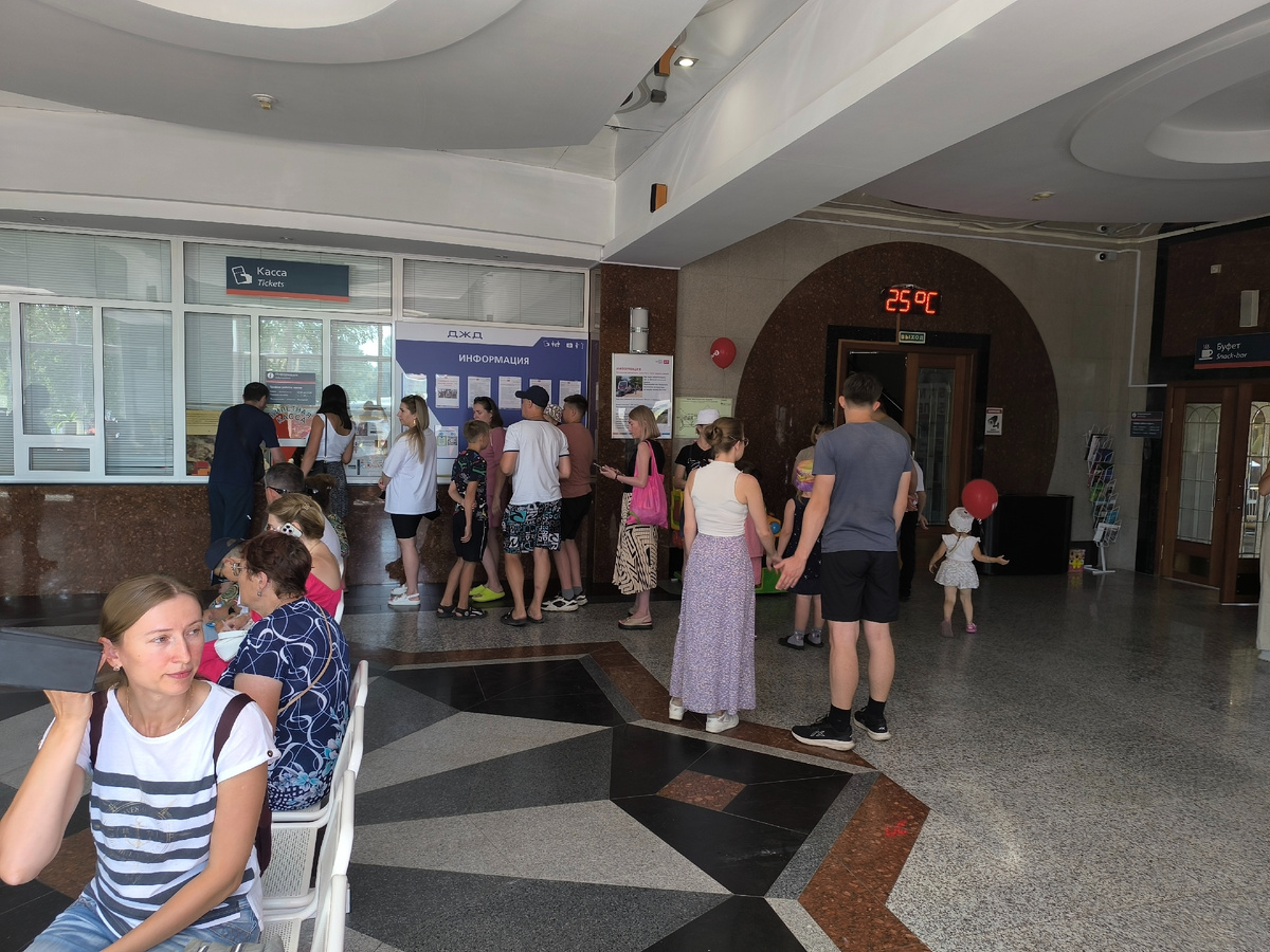 Очередь за билетами. (© Анна, «Маяк энерджайзера»)