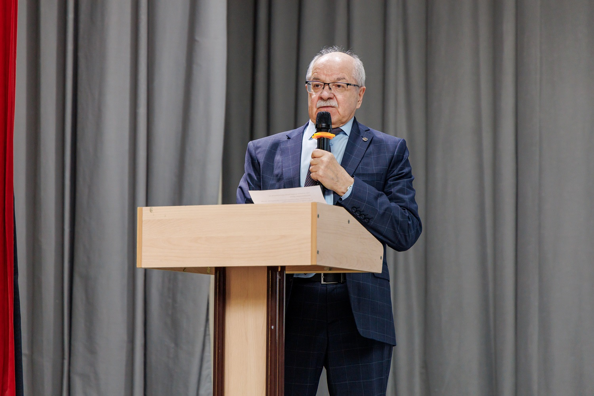 Геннадий Алексеевич Сапожников, советник председателя СО РАН