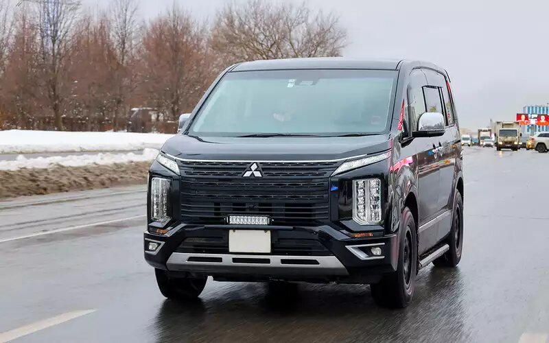    Стихия Делики – прямая автострада: тут она стабильна и комфортна.