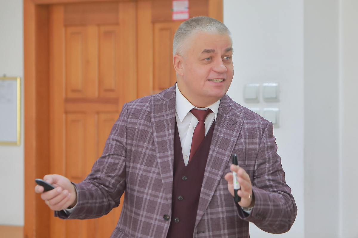 Владислав Шиндяев о создании счастливого будущего и успеха