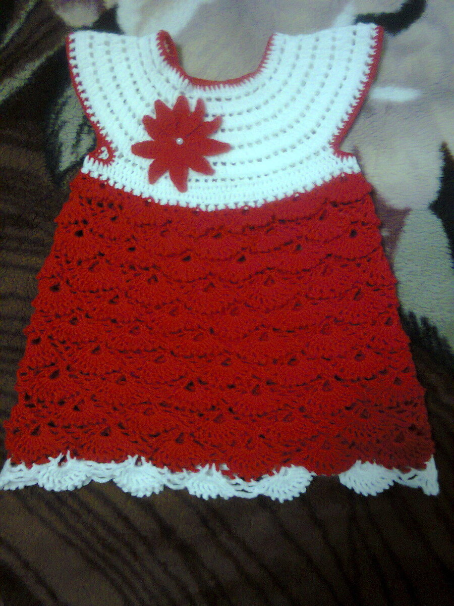 Платье связанное крючком. Круглая кокетка.