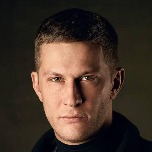 Извините, отвлеклась... Источник фото: https://voka.tv/ru-RU/people/pavel-chinarev