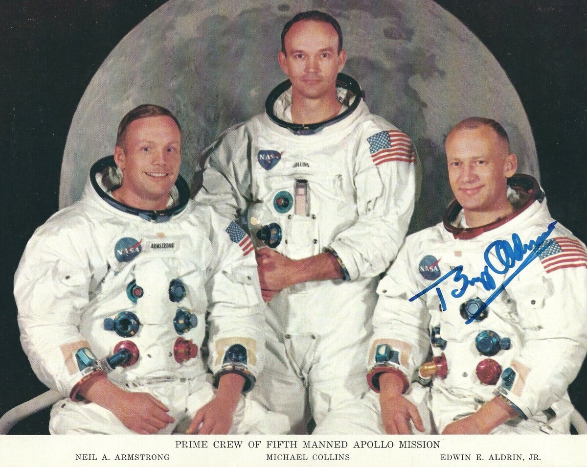 Первые шаги на Луну