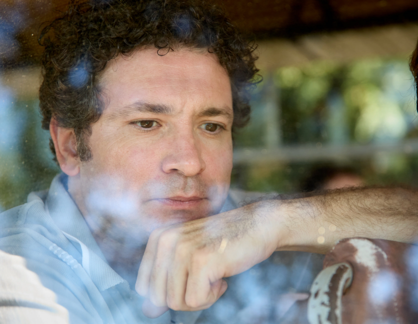 Антон Хабаров в роли Игоря Апрельцева по прозвищу "Казанова"