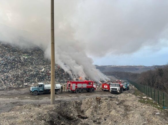    Горящий мусорный полигон / t.me/mtsunvrsk