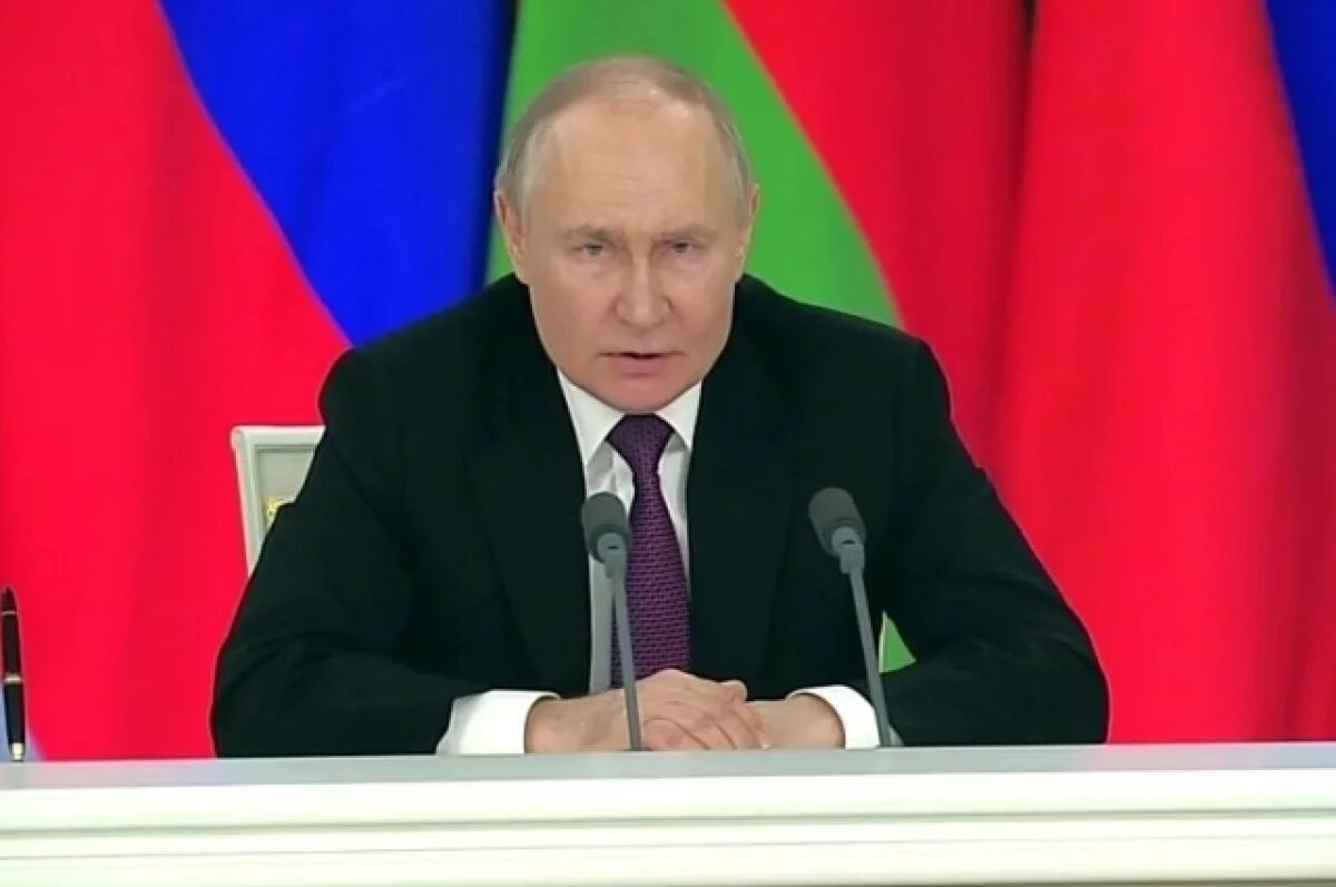    Владимир Путин поблагодарил военных, освободивших Суджу в Курской области