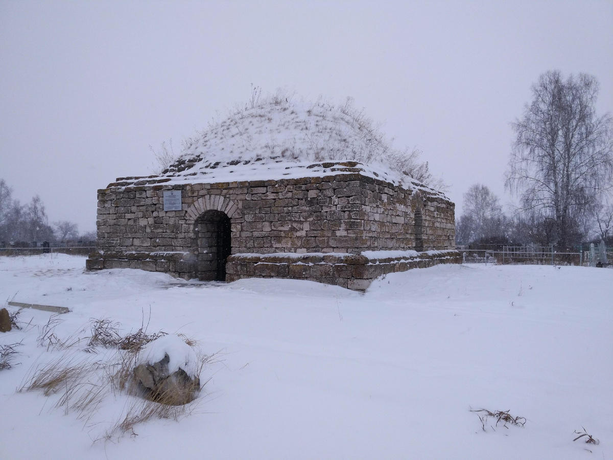Мавзолей Хусейн-Бека