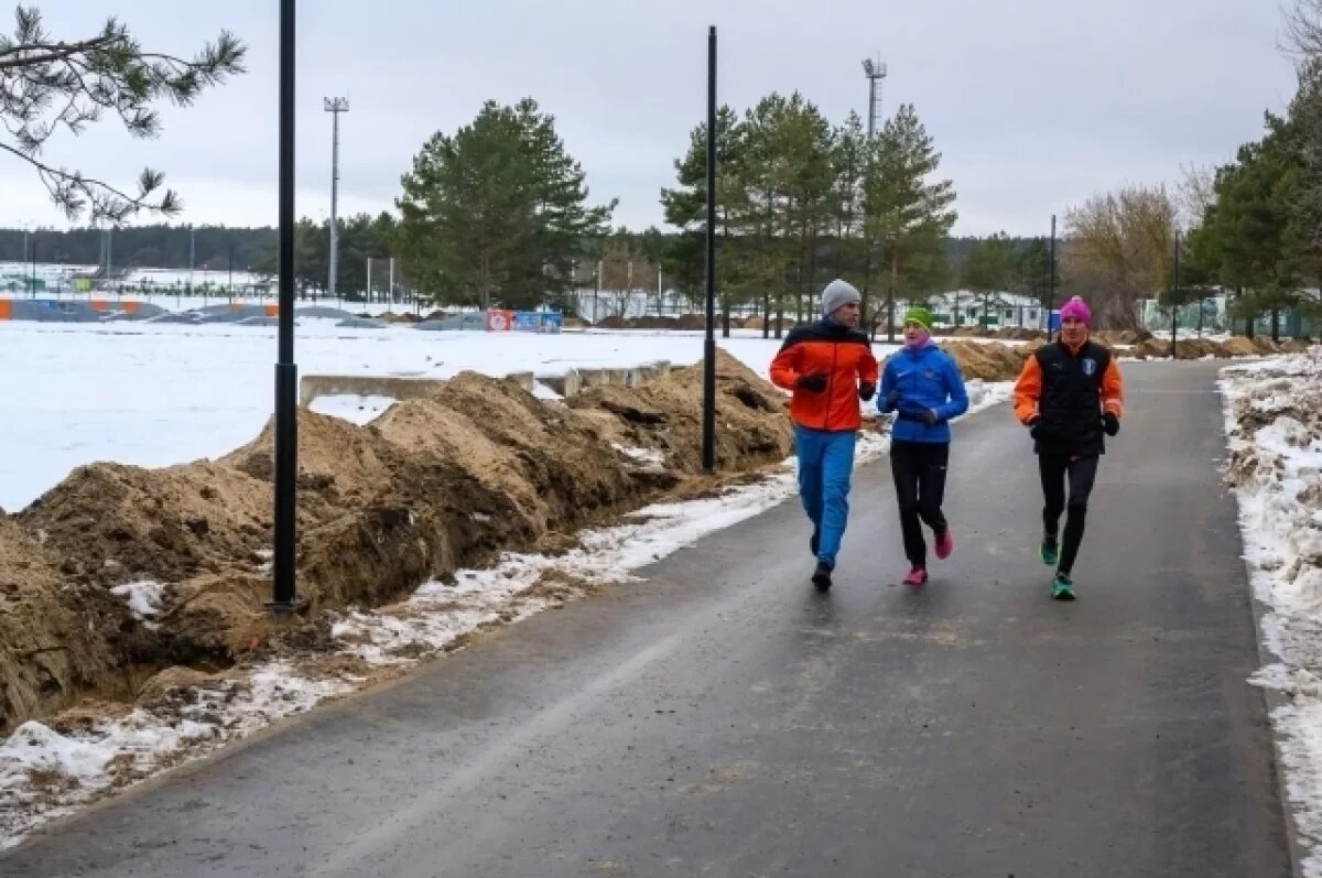    Городской голова Калуги проверил ход благоустройства сквера Волкова