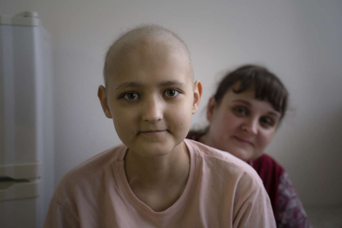 Ксюша с мамой. Фото: Екатерина Фёдорова для свет.дети