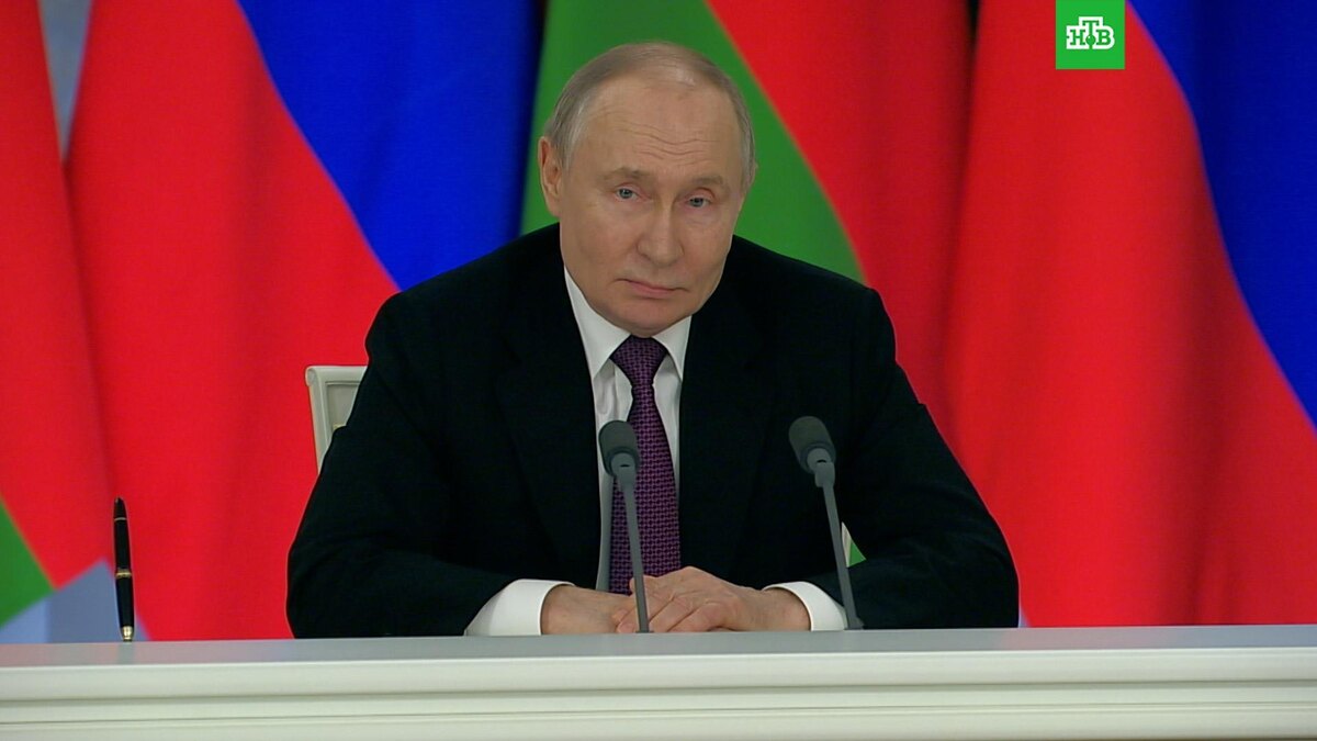    Путин: Россия за перемирие на Украине, но есть нюансы