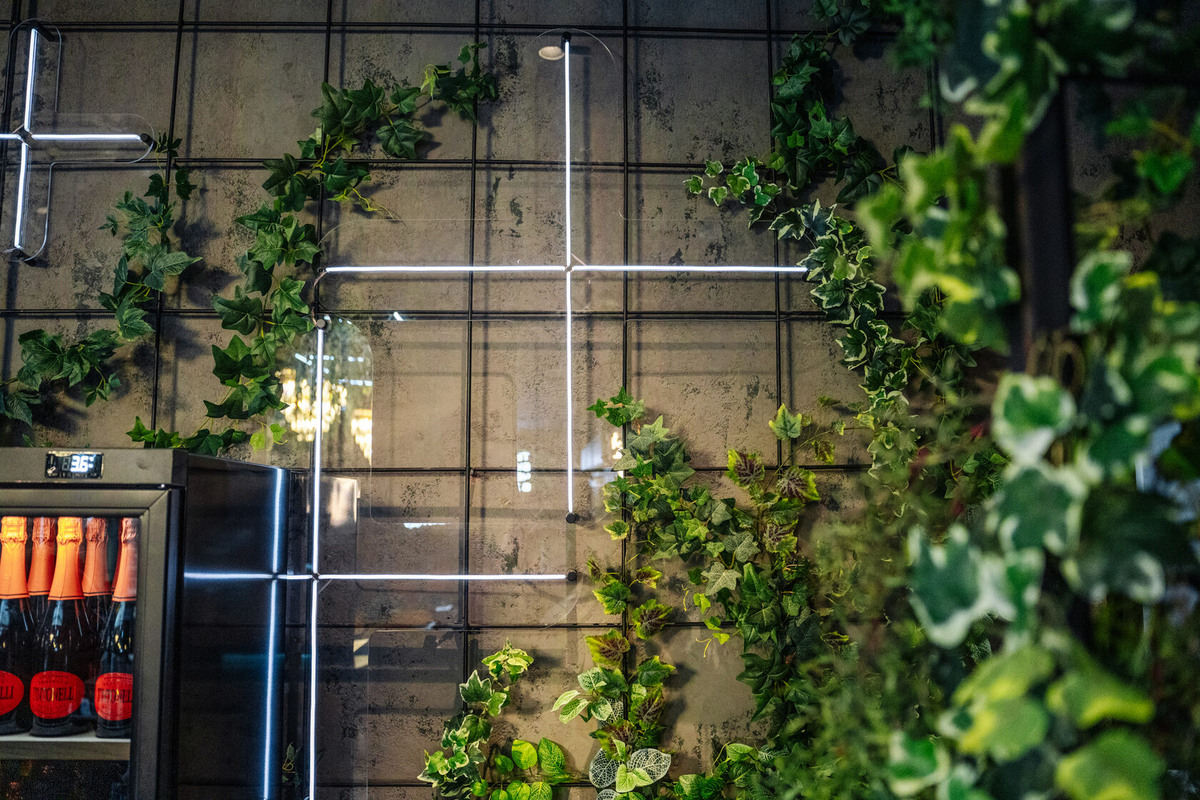 Выполнено декораторами Me Decor