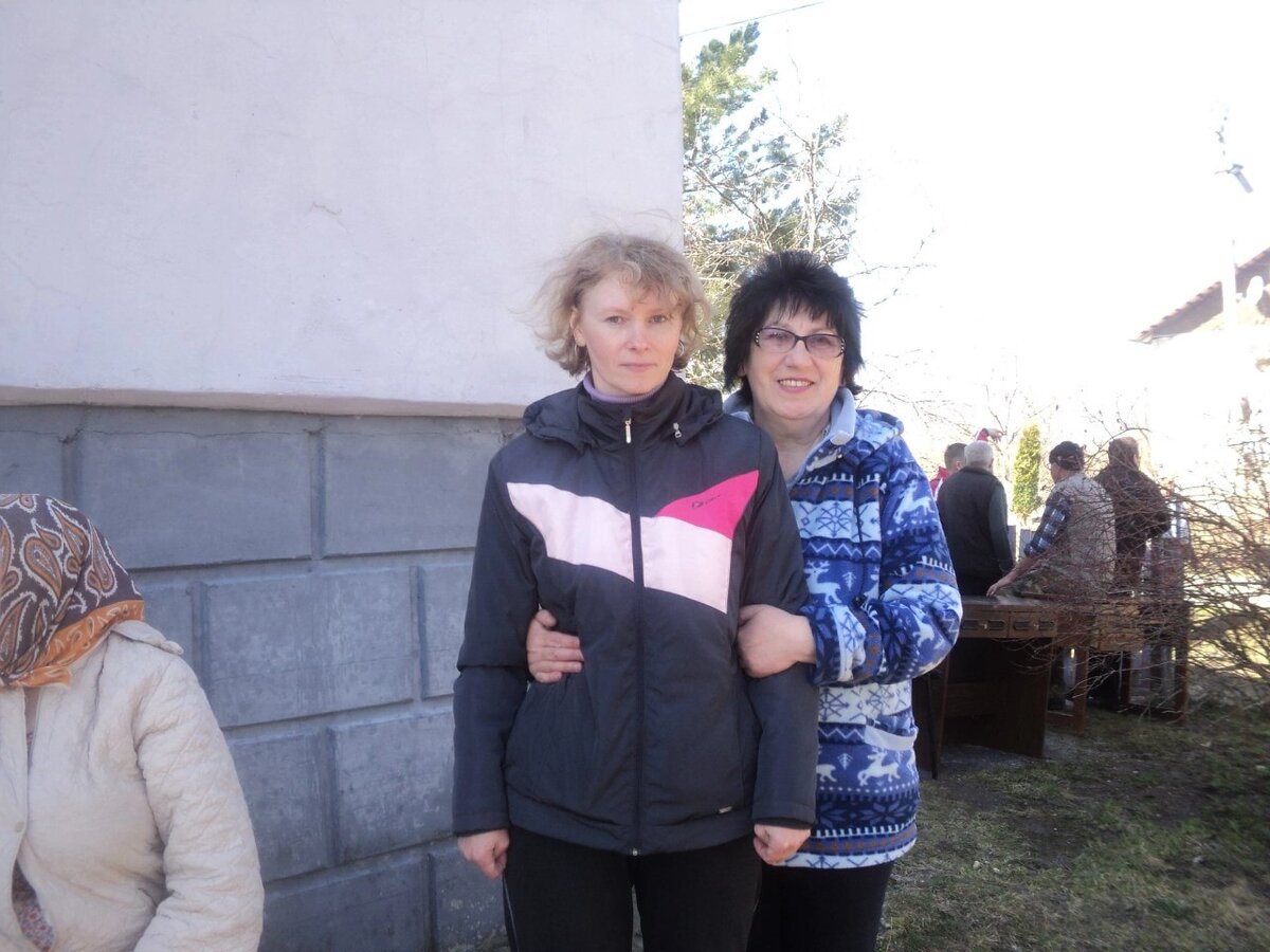 С новой хозяйкой дома. 