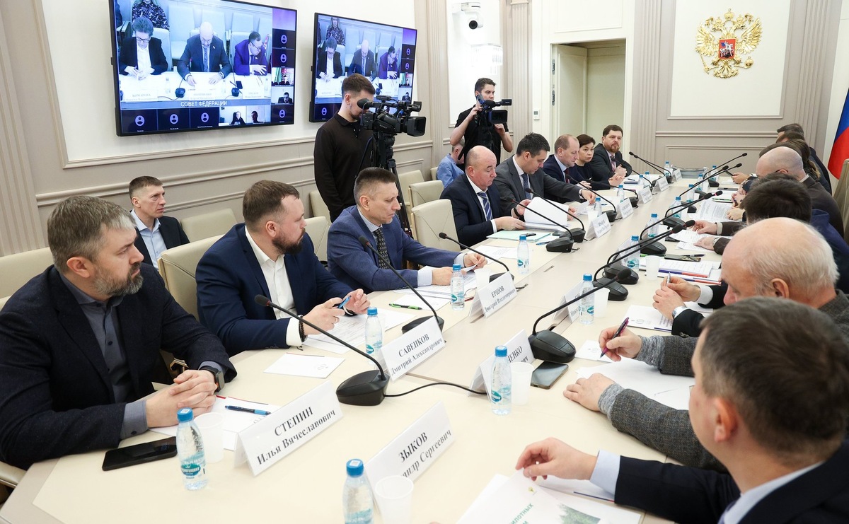    Об этом накануне говорили в Москве на совещании, которое в Совете Федерации провел член комитета по аграрно-продовольственной политике и природопользованию Сергей Аноприенко.