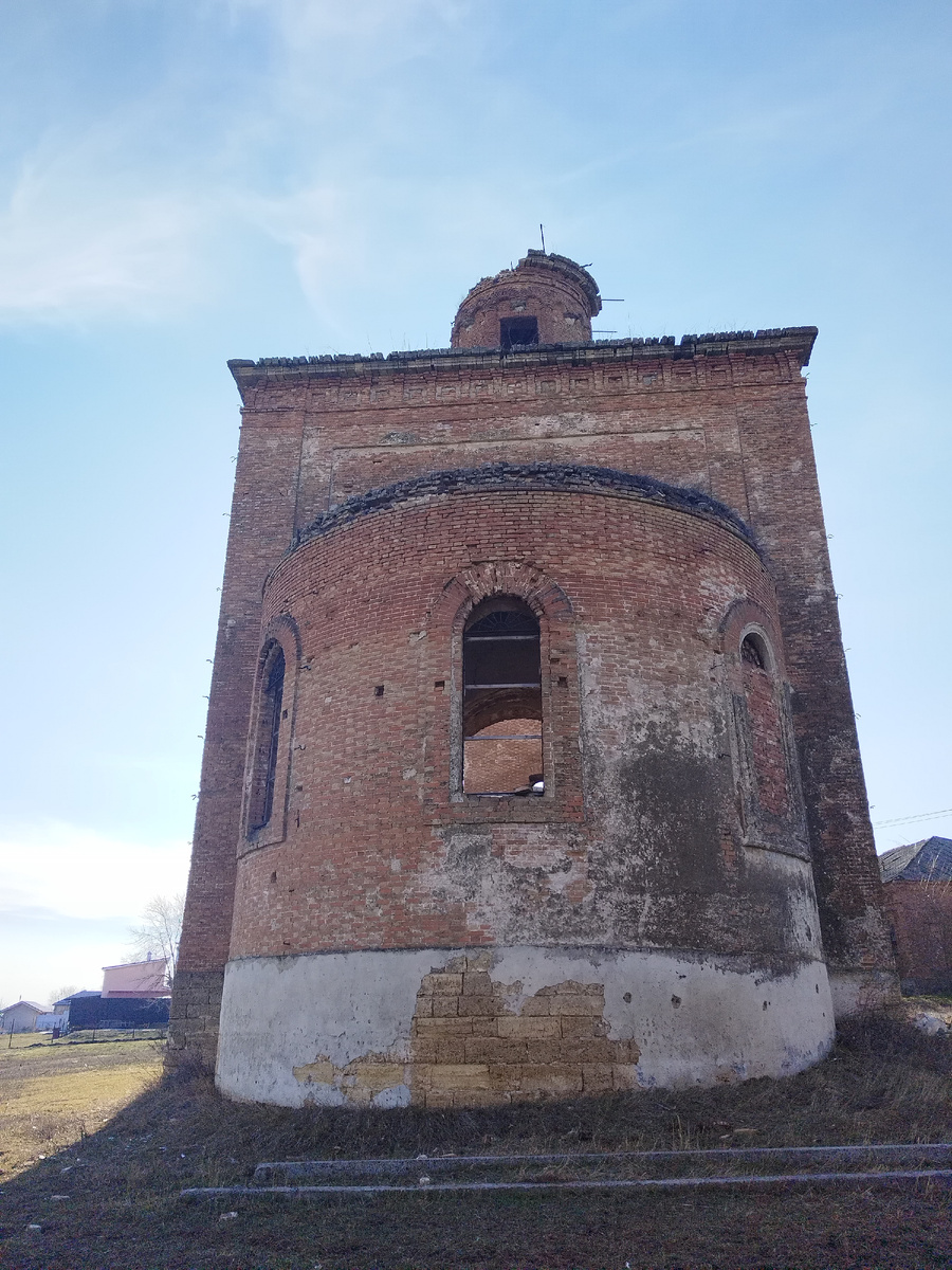 Алтарная часть церкви