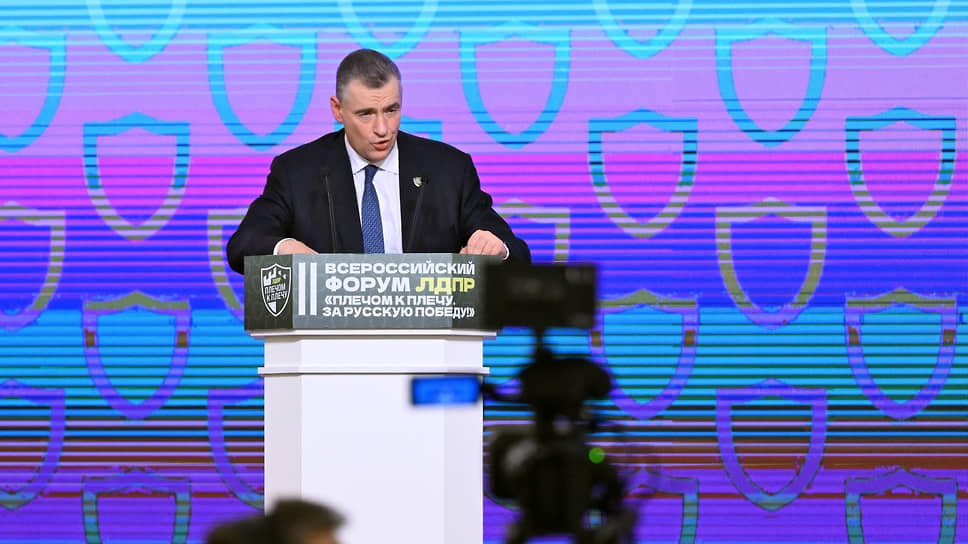 Фото: Антон Новодерёжкин / Коммерсантъ