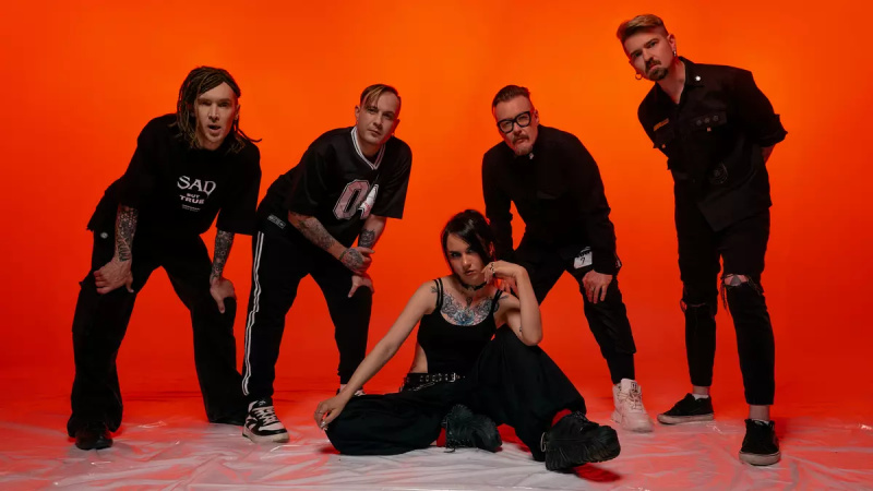    СЛОТ / go.zvuk.com