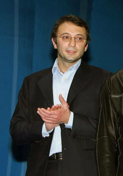Состояние Сулеймана Керимова, по данным Forbes, оценивается в 10,7 миллиарда долларов. / Фото: com-business.ru