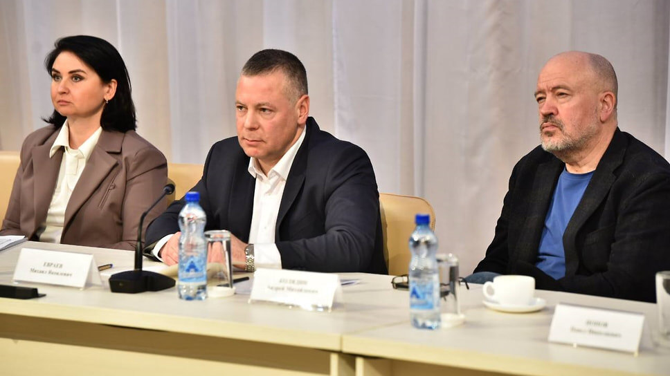 Михаил Евраев (в центре).📷Фото: Правительство Ярославской области