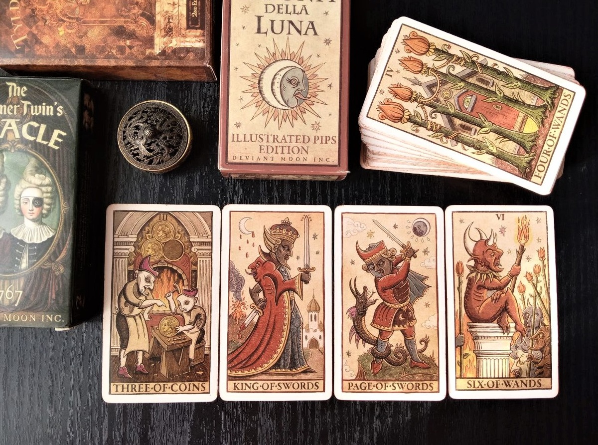 Ответ смотрим на колоде "Таро триумфальной Луны"