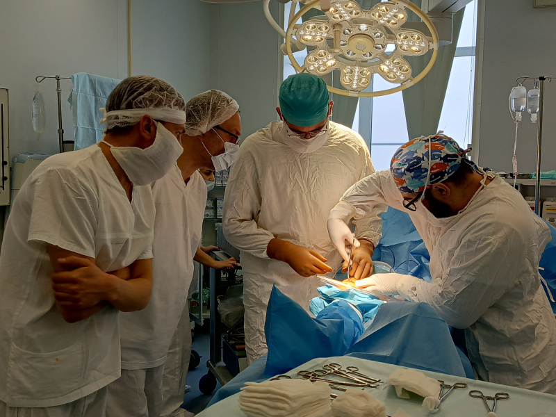    В Югре врачи удалили осколок участнику СВО