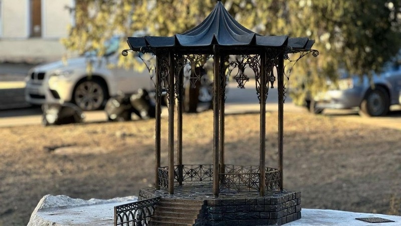    На аллее проспекта Кирова появился Пятигорск в миниатюре Фото: Telegram-канал Дмитрия Ворошилова