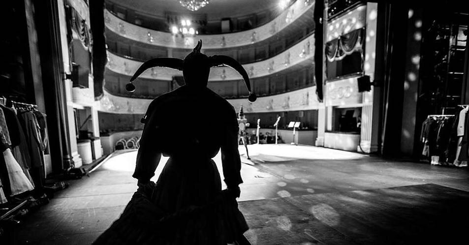 Нравится не нравится, а за концерт уже уплочено.