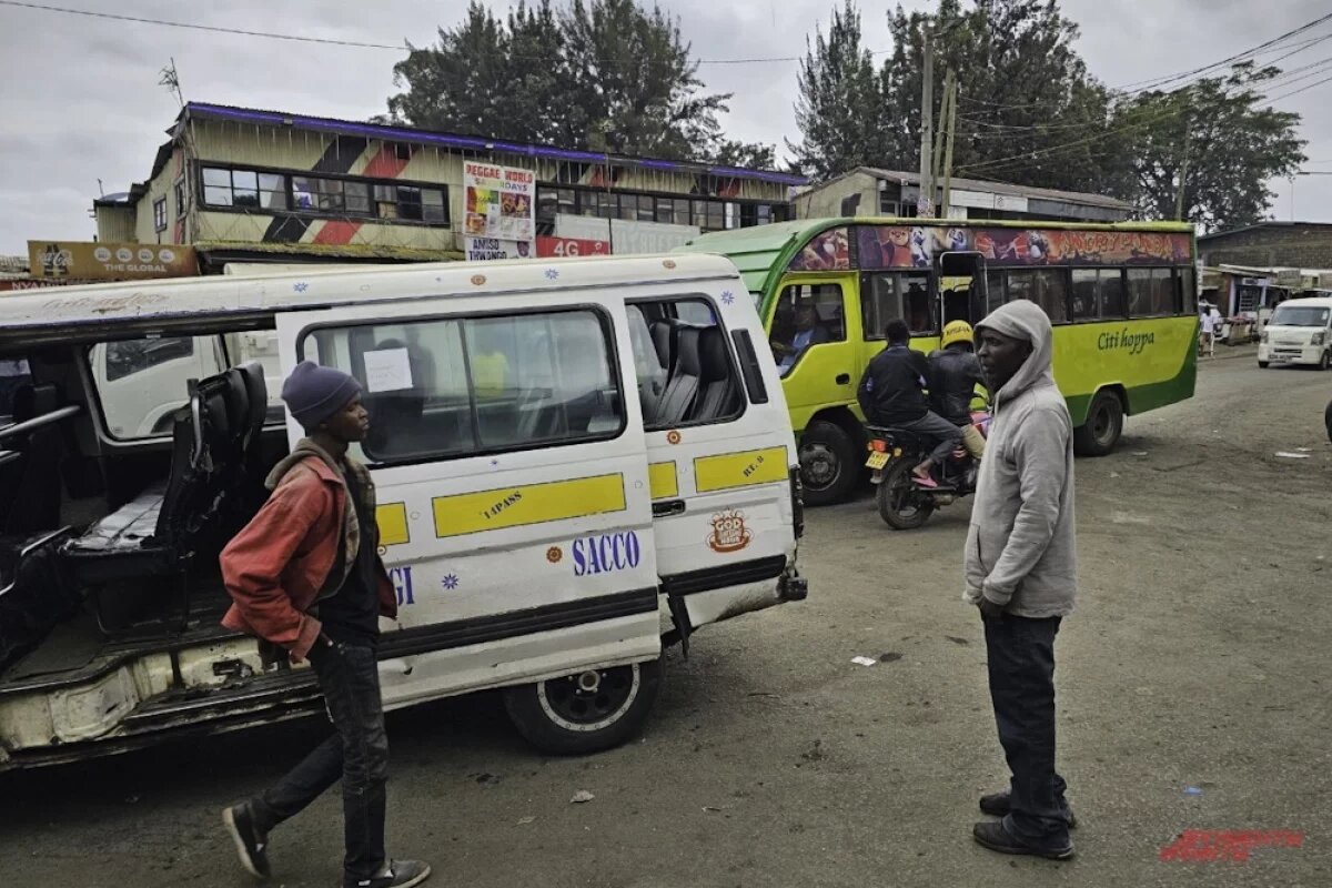    В Кении кортеж президента Руто насмерть сбил иностранца и уехал с места ЧП